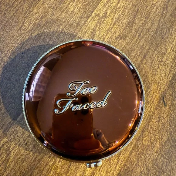 Too Faced chocolate gold bronzer new - Picture 1 of 2